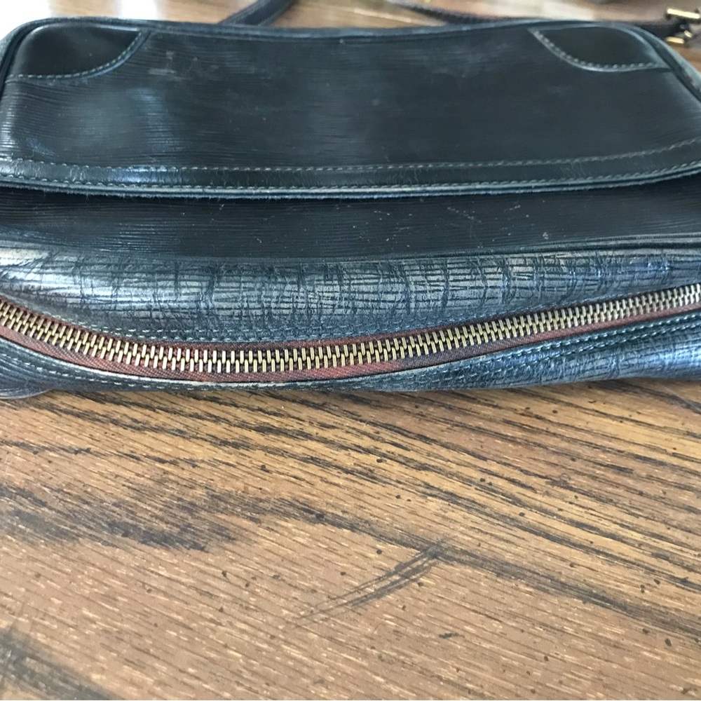 Louis Vuitton Crossbody Bag - Picture 5 of 13